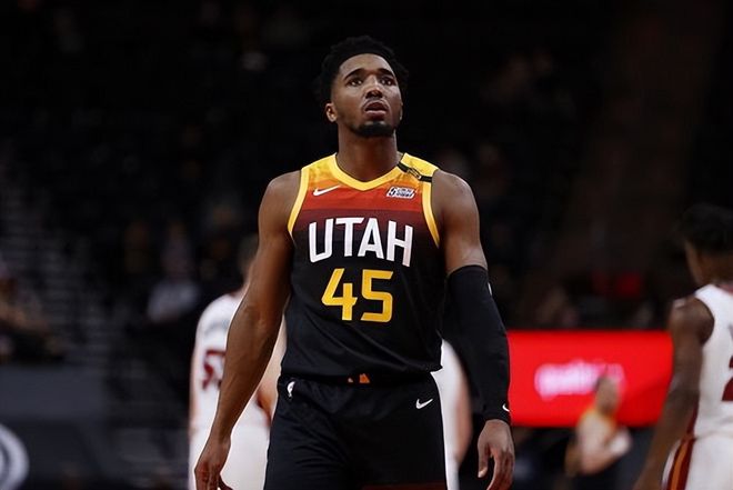 点球是足球 点球是足球