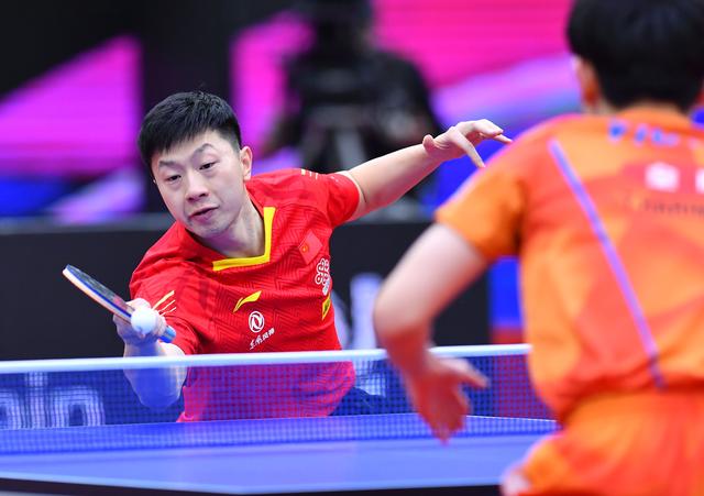 并吸引了更 并吸引了更